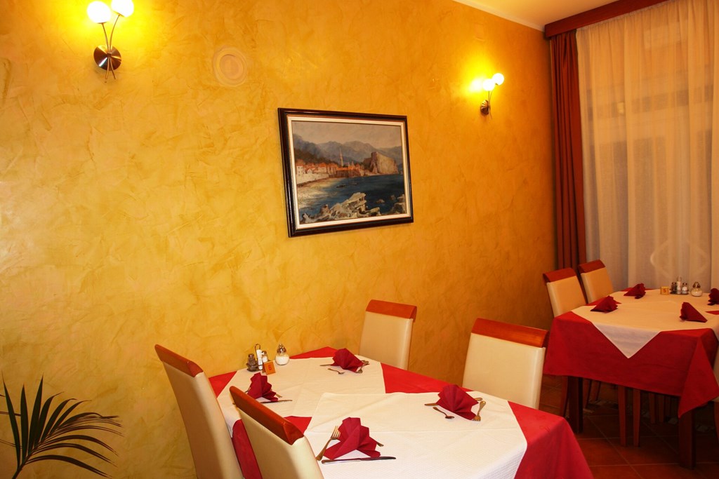 Garni Hotel Fineso: Restaurant