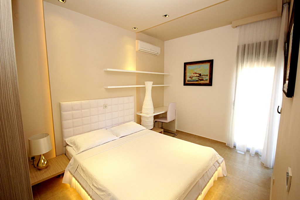 Butua Residence: Room APARTMENT LUXURY