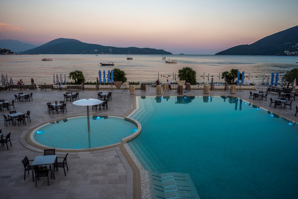 Palmon Bay Hotel & Spa: Pool