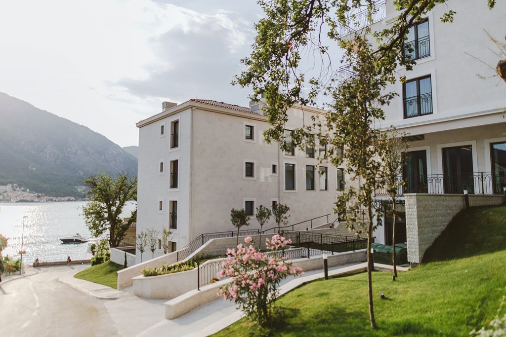 Hotel Huma Kotor Bay: General view