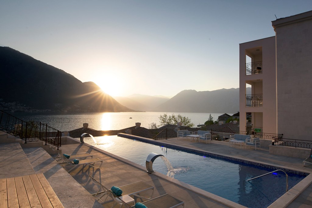 Hotel Huma Kotor Bay: Pool