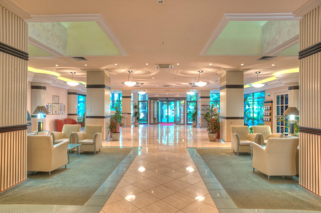 Hotel Rivijera: Lobby