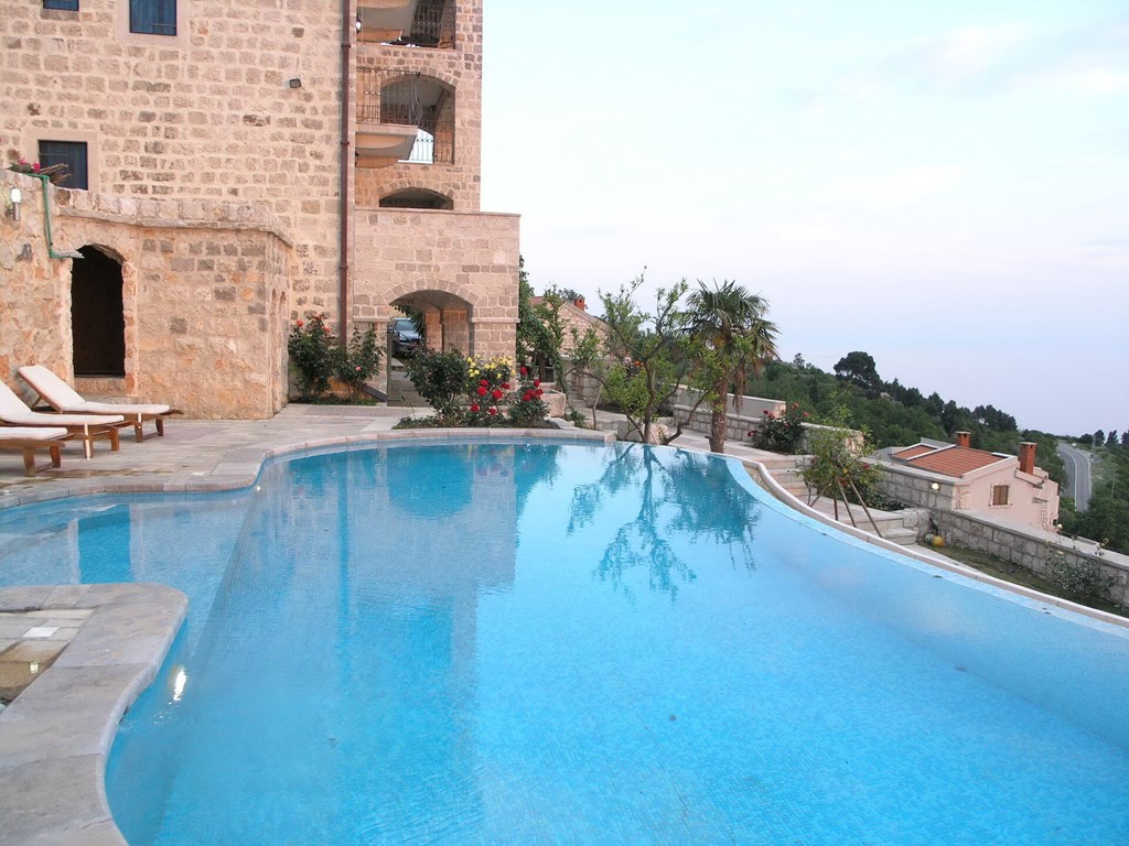 Olive Resort: Pool