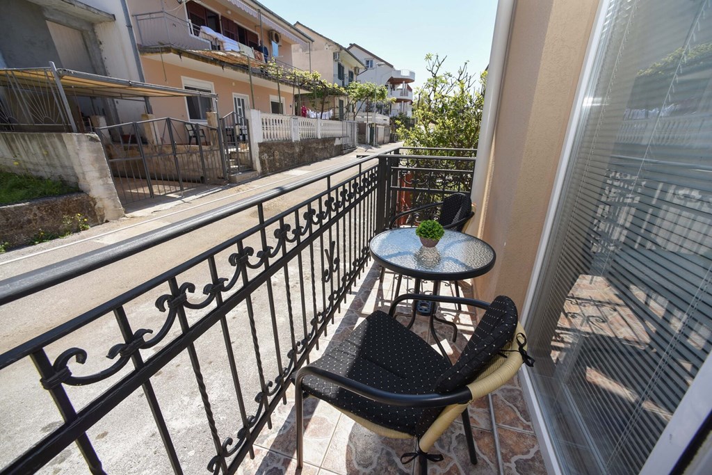 D&D Apartments Tivat: Terrace