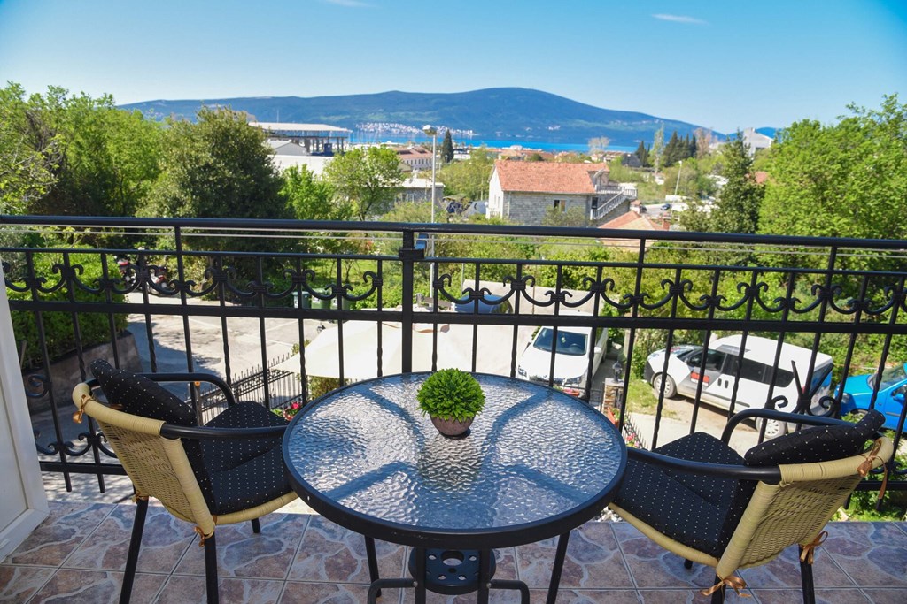 D&D Apartments Tivat: Terrace