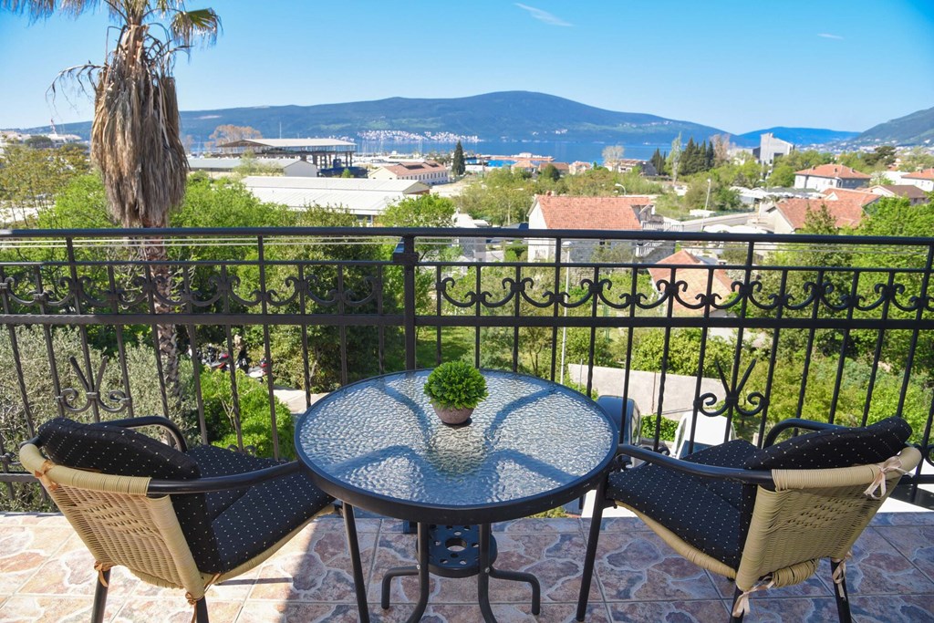 D&D Apartments Tivat: Terrace