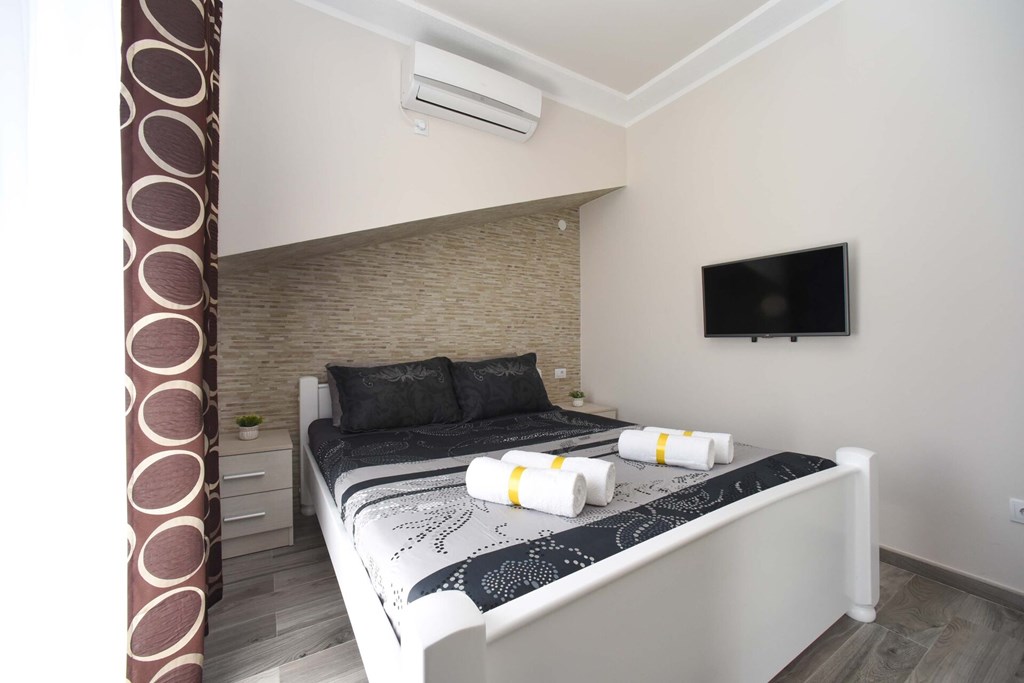 D&D Apartments Tivat: Room