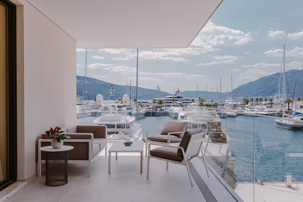 Regent Porto Montenegro Hotel: Terrace