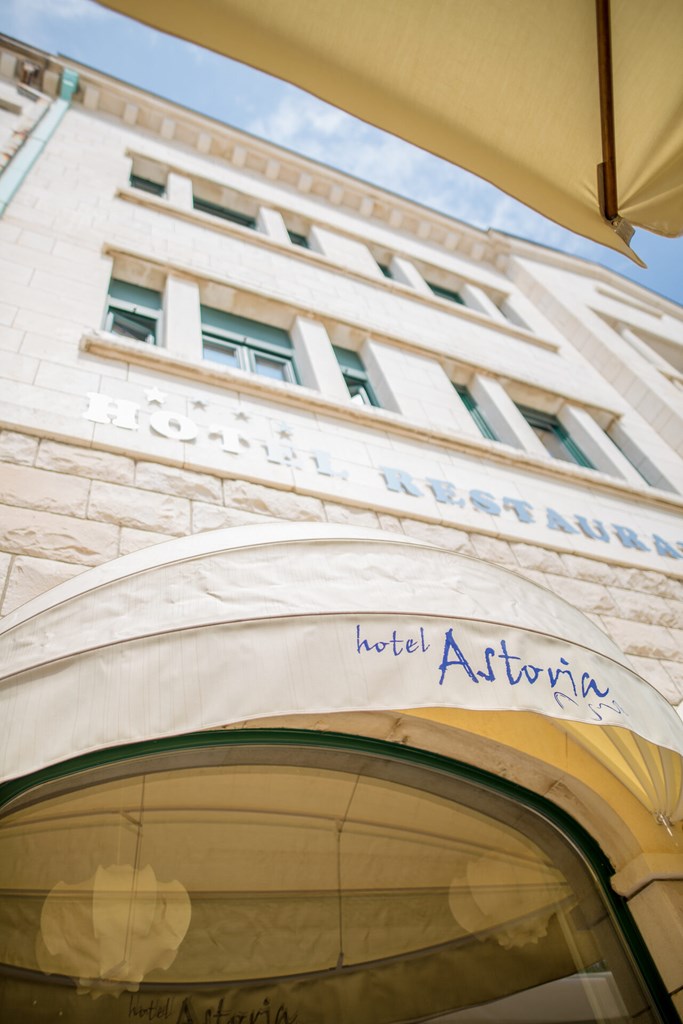 Hotel Astoria Tivat: General view