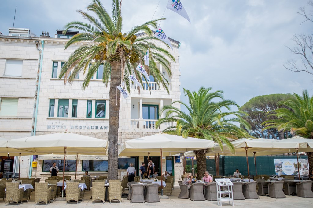 Hotel Astoria Tivat: General view