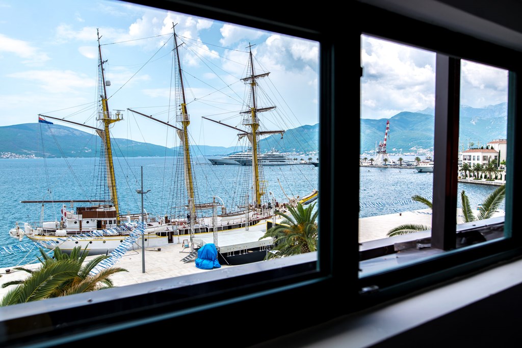 Hotel Astoria Tivat: Room JUNIOR SUITE SEA VIEW