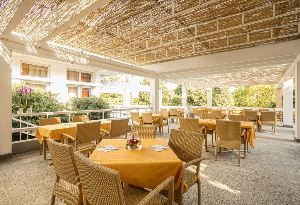 The Long Beach Hotel Montenegro: Terrace