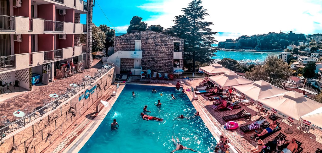 Hotel Mediteran Ulcinj: Pool