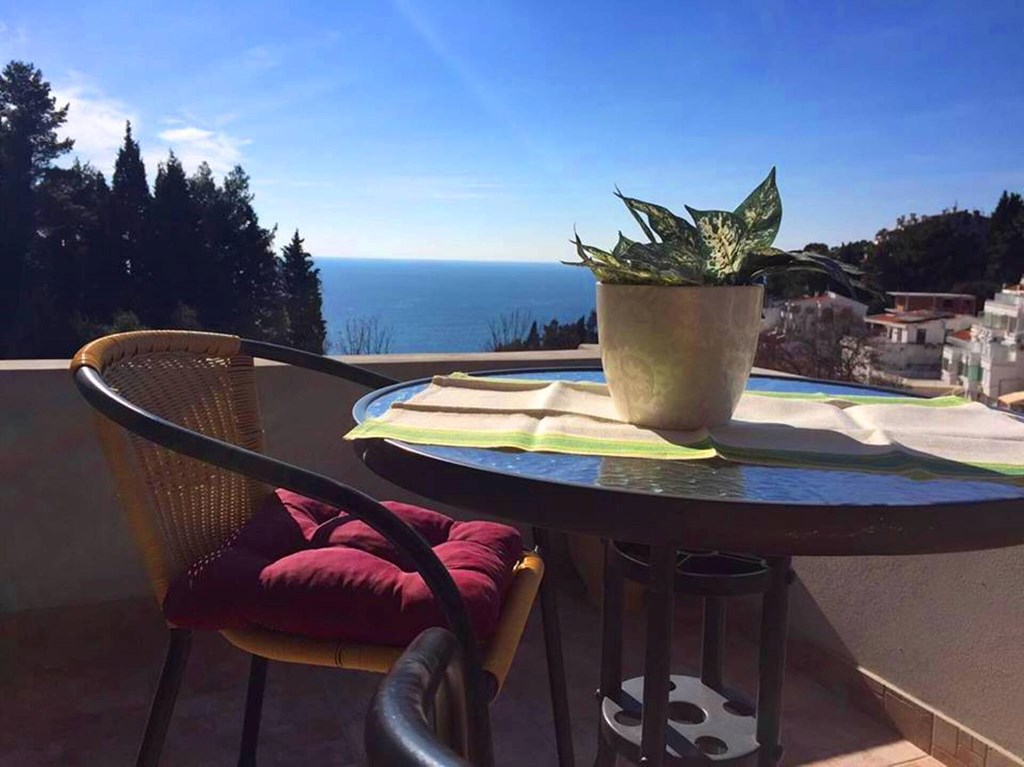 Apartments Lungo Mare: Room STUDIO SEA VIEW WITH BALCONY