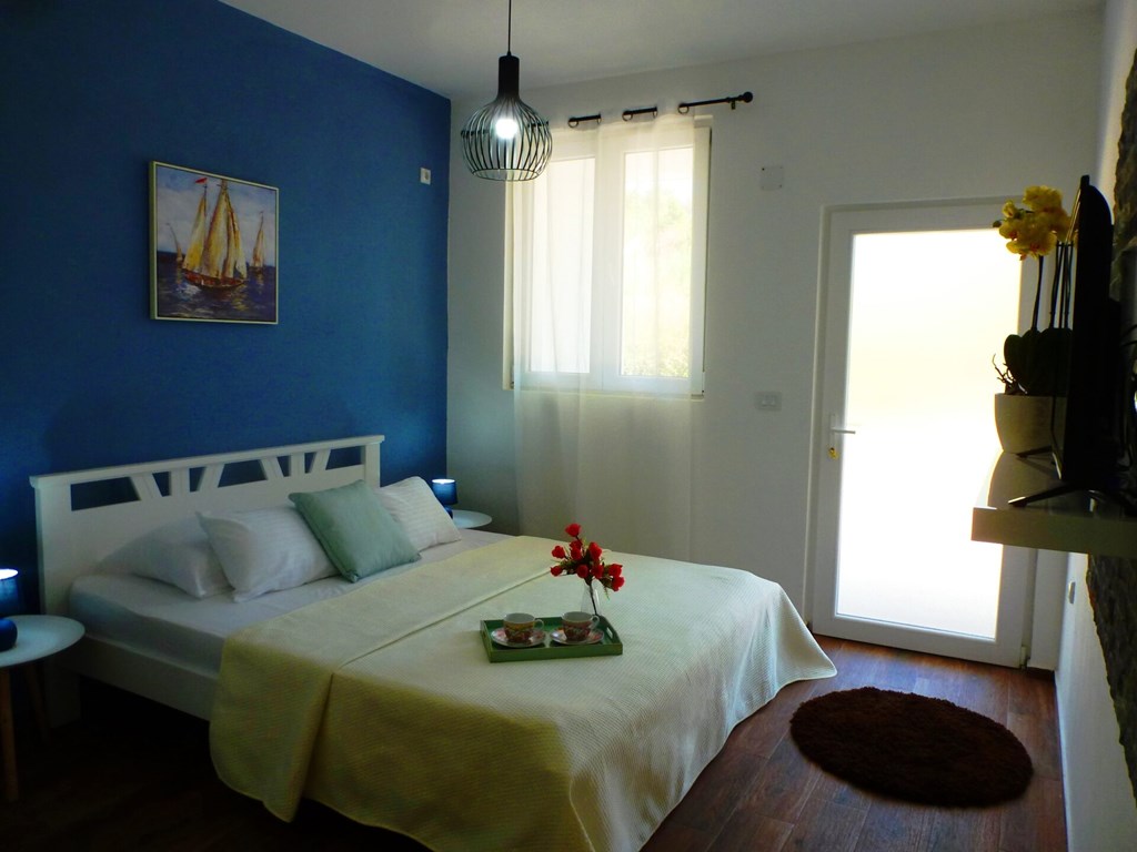 Apartments Lungo Mare: Room STUDIO WITH TERRACE