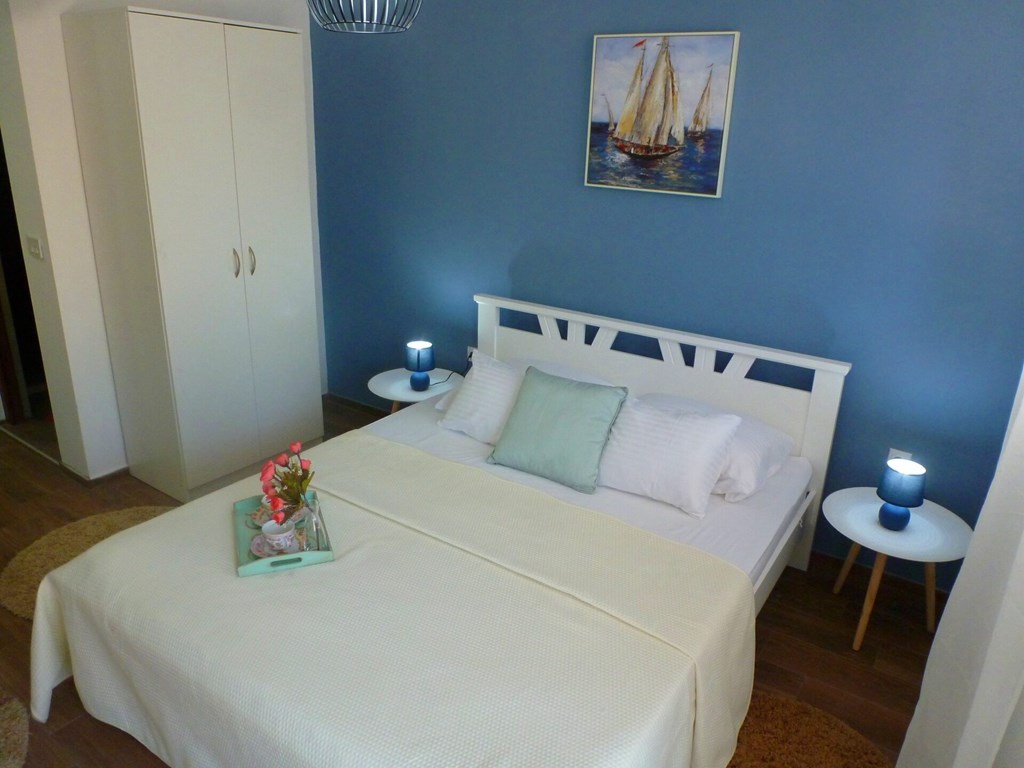 Apartments Lungo Mare: Room STUDIO WITH TERRACE