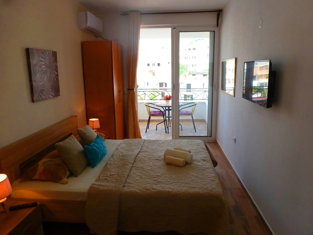 Apartments Lungo Mare: Room STUDIO SEA VIEW WITH BALCONY