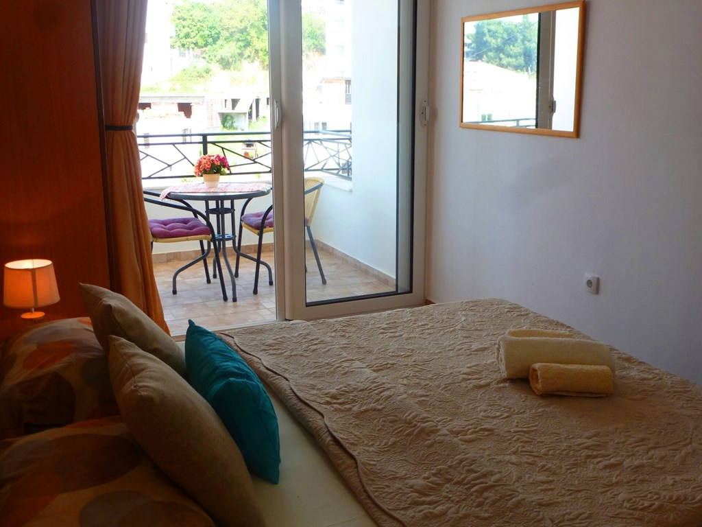 Apartments Lungo Mare: Room STUDIO SEA VIEW WITH BALCONY