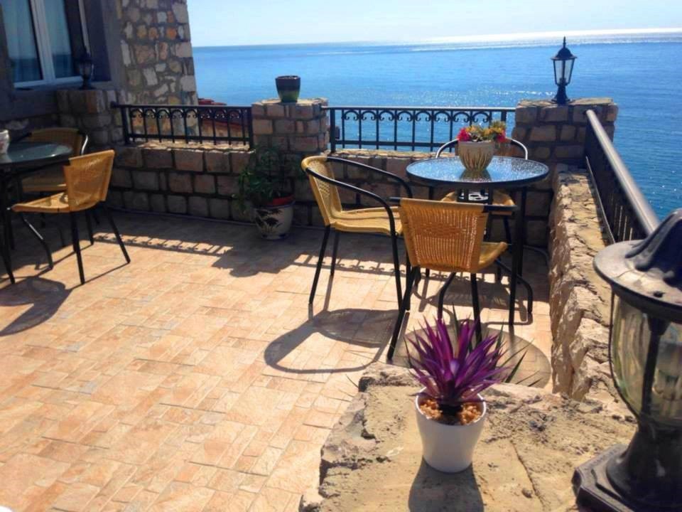 Apartments Antigona - Old Town: Terrace