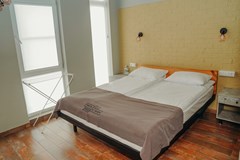 Pesok i More Otel`: Стандартный 4-местный 2-уровневый - photo 39