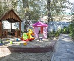 Fotini Otel`: Детская площадка