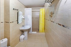 Franczuzskij kvartal Otel`: Семейный 4-местный 2-комнатный коннект Семейный 4-местный 2-комнатный с/у - photo 29