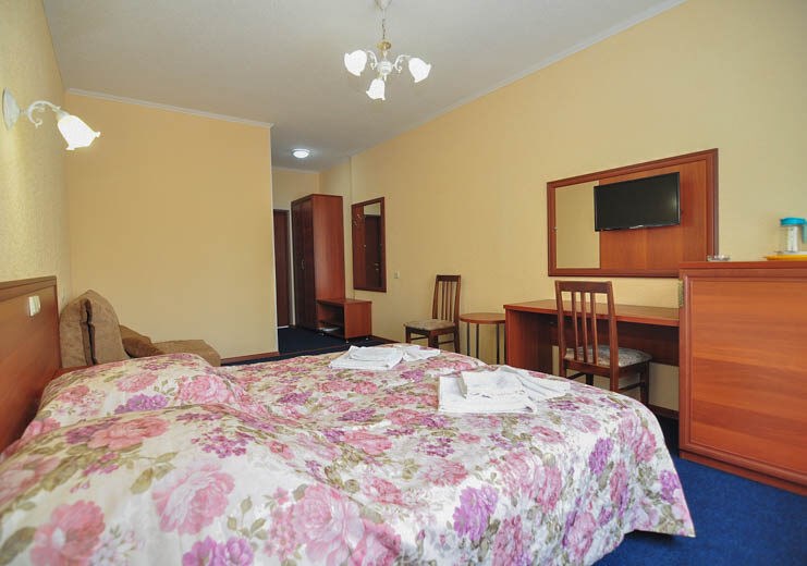 Lazurny`j bereg(Anapa) Park-otel`: Стандартный 2-местный (с балконом)