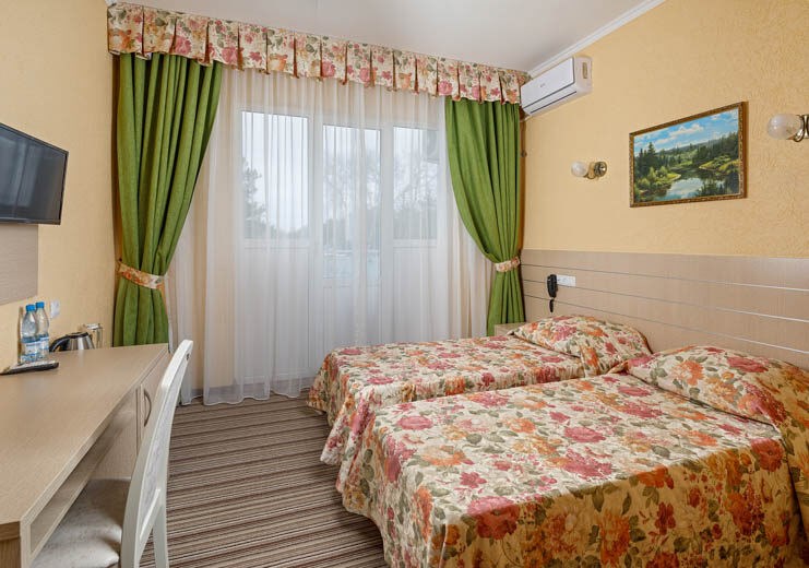 Lazurny`j bereg(Anapa) Park-otel`: Коннект 4-местный 2-комнатный