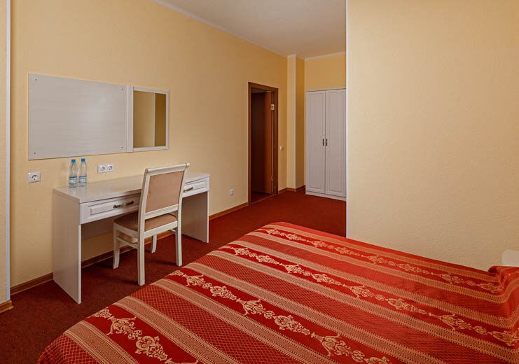 Lazurny`j bereg(Anapa) Park-otel`: Люкс 2-местный 2-комнатный