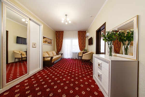 Long Beach Klubny`j otel`: Люкс 2-местный