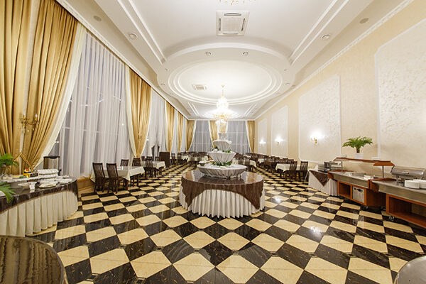 Long Beach Klubny`j otel`: Ресторан