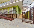 Relaks Otel`: Вход