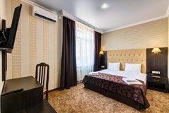 Oskar Hotel: Стандарт 3-местный 1-комнатный с балконом - photo 22