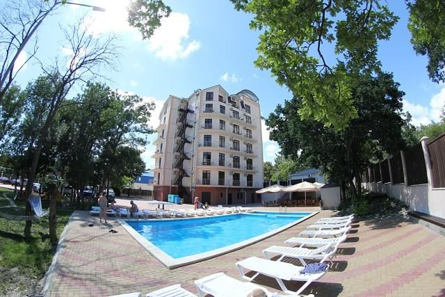 Plaza (Gelendzhik) Hotel: Территория