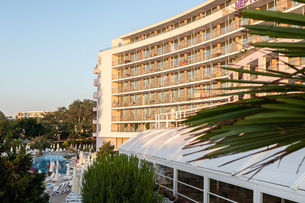 Sentido Neptun Beach