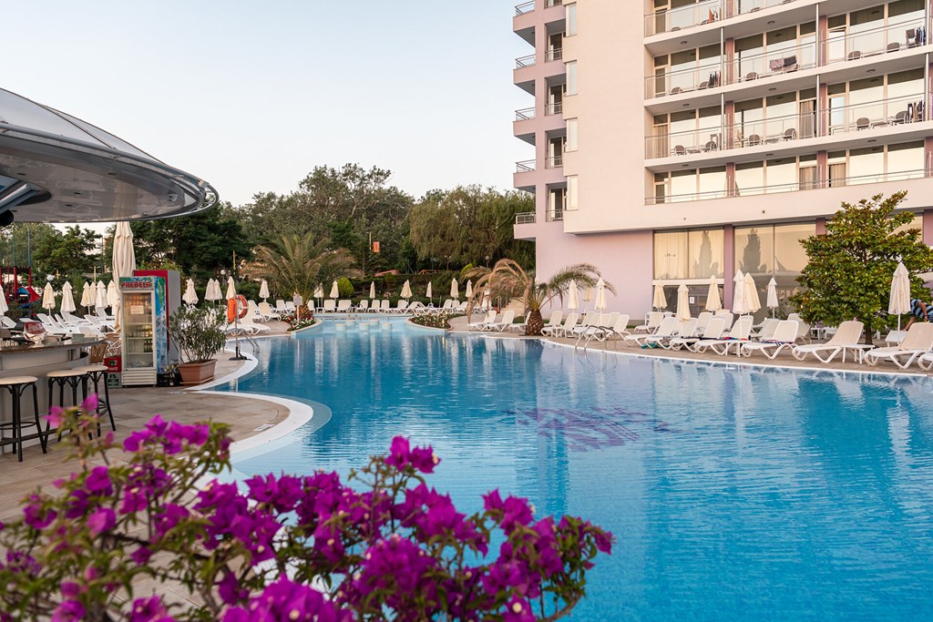 Sentido Neptun Beach