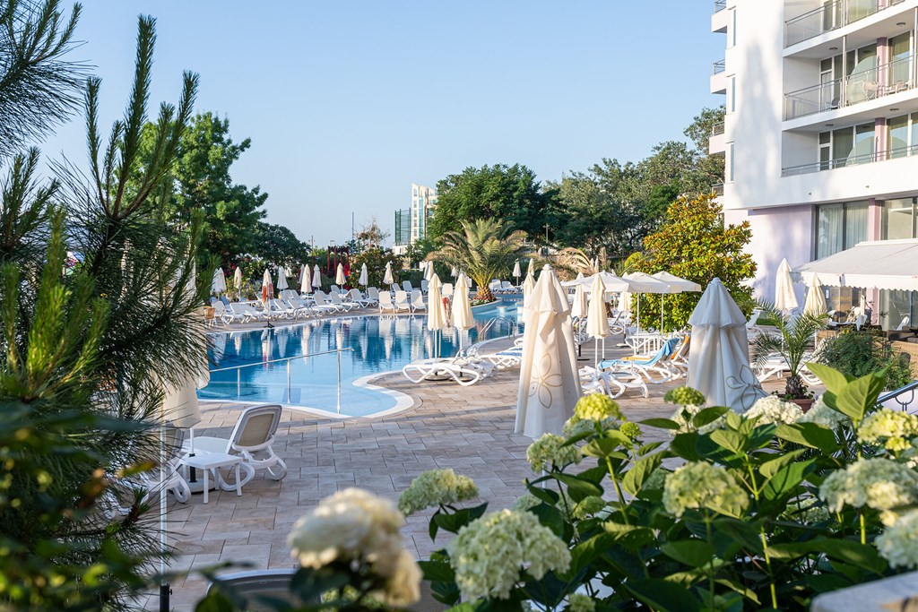 Sentido Neptun Beach