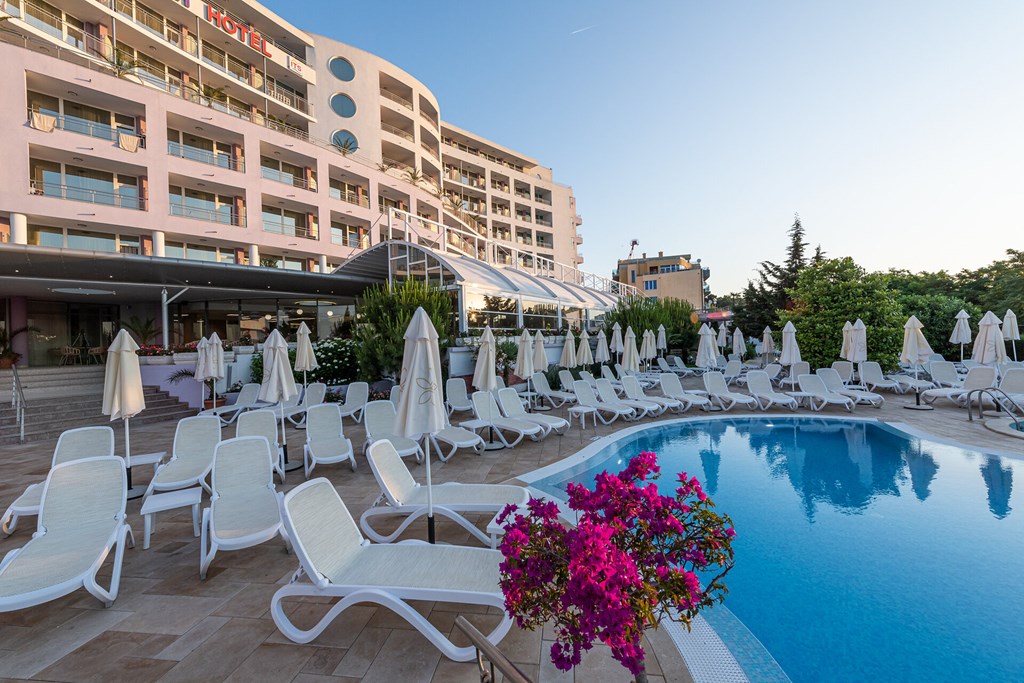 Sentido Neptun Beach