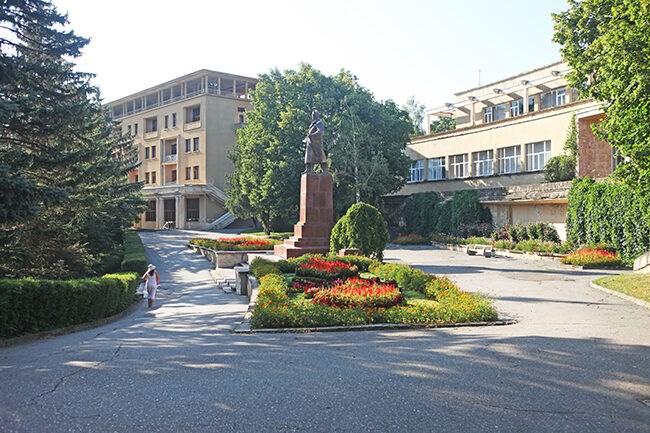 Sanatorium im. Ordzhonikidze: Территория