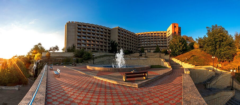 Dzhinal Sanatorium: Южный выход