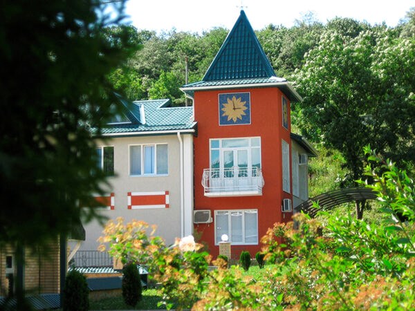 Villa Arnest  Sanatorium: Территория