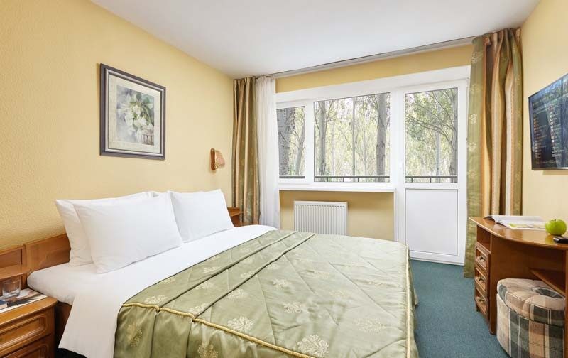 Zvenigorod Park-otel`: Люкс 2-местный 2-комнатный (корпус 2)