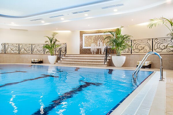 MISTRAL HOTEL & SPA Otel`: Бассейн