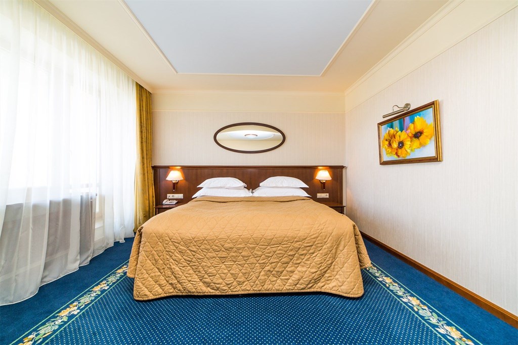 MISTRAL HOTEL & SPA Otel`: Супериор 1-комнатный "Супериор" (вид на озеро) Супериор 2-местный (с видом на озеро)
