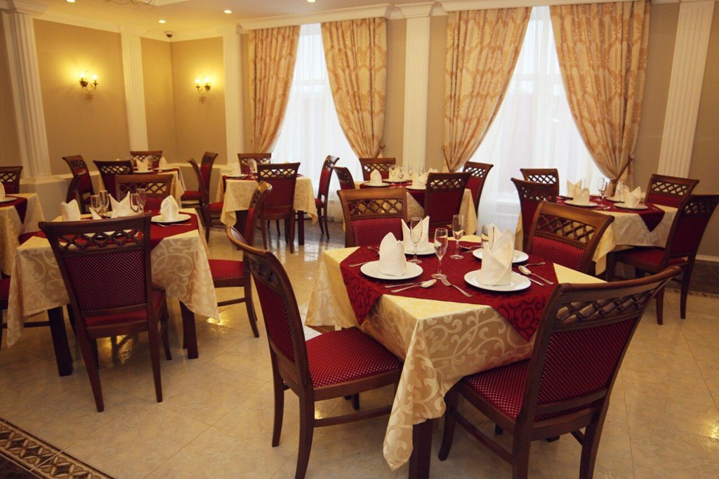 Kupecz`` (Mos.obl.) Otel`: Ресторан Купец