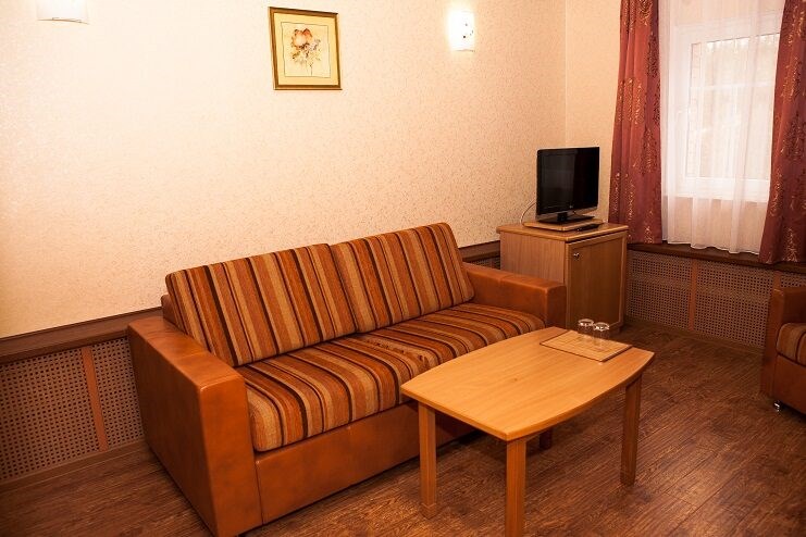 Dzhungli Otel`: Полулюкс