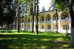 Udel`naya Sanatorij: Территория - photo 3