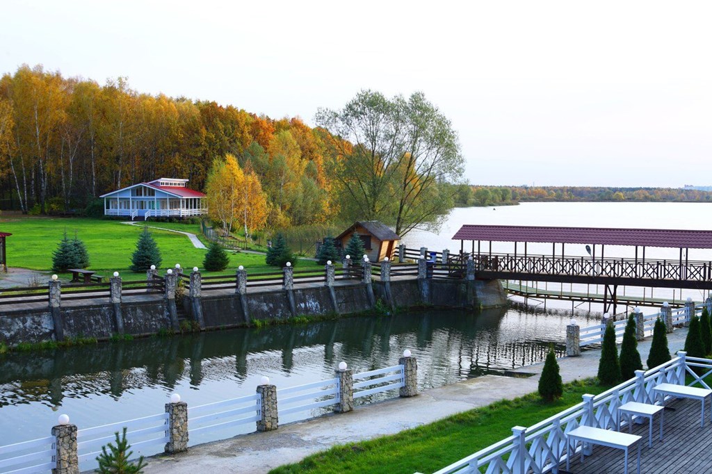 Medvezh`i ozera Zagorodny`j otel`: Вид