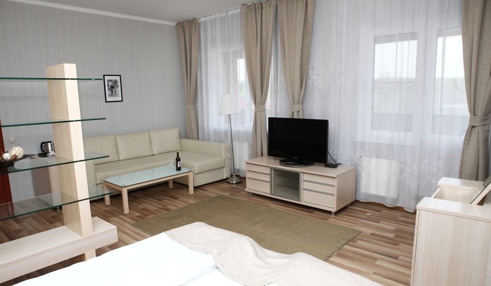 Medvezh`i ozera Zagorodny`j otel`: Люкс 2-местный 1-комнатный