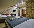 Rus` otel` ( Veseloe) Otel`: Стандартный 4-местный 2 комнатный (1 двуспальная кровать+ диван раскладной) Стандартный 4-местный 2 комнатный